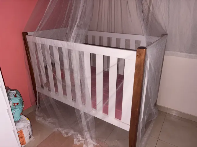 Berço americano com colchão 