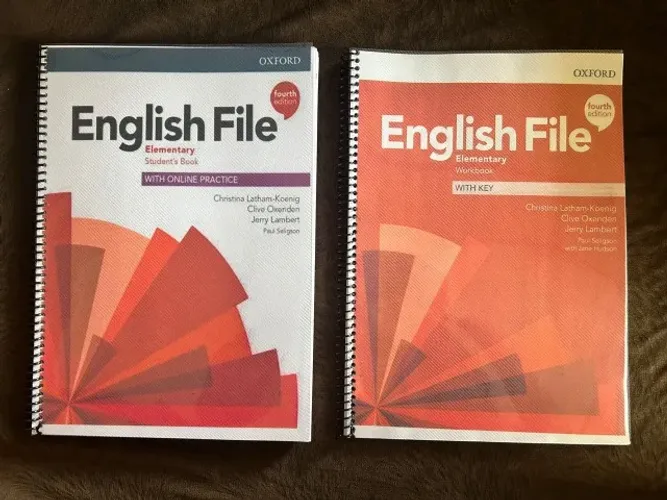 English File Elementary Fourth Edition - Students Book e Workbok (UNB)- Apostila Colorida