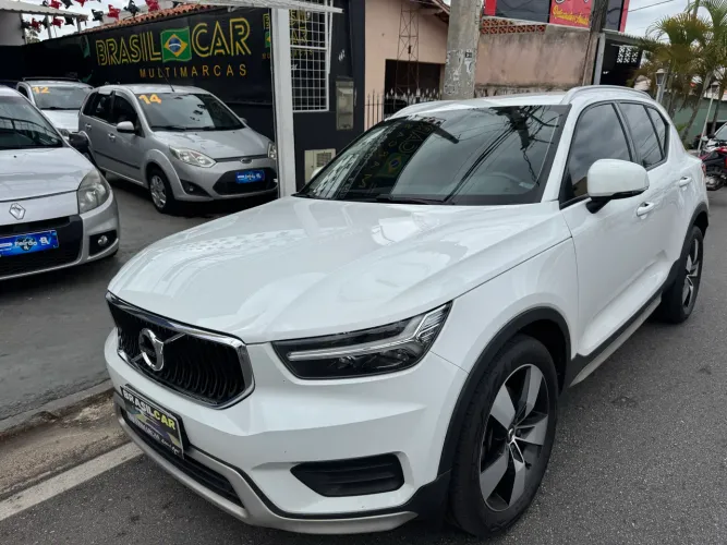 VOLVO /XC 40 T- MOMENTUM 2019/2019 / REVISÃO NA CONCESSIONÁRIA 