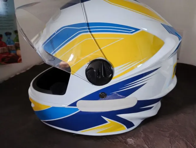 Capacete