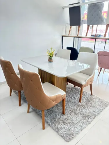 Cadeiras de Jantar com Estilo e Conforto ( Valores a Consultar )