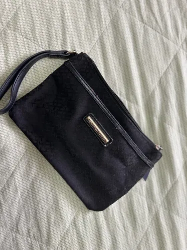 Bolsa de mão Tommy Hilfiger preta