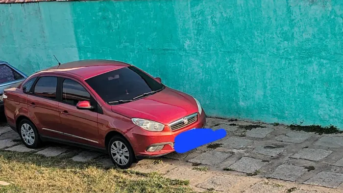 Fiat Grand Siena Essence 1.6 Flex 16V 2013