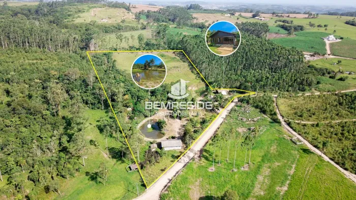 Sítio com 2.8 hectares incluindo cachoeiras açudes e muito verde
