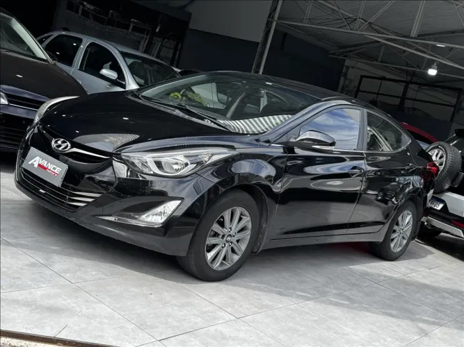 Hyundai Elantra GLS 2.0 16V Flex Aut. 2015
