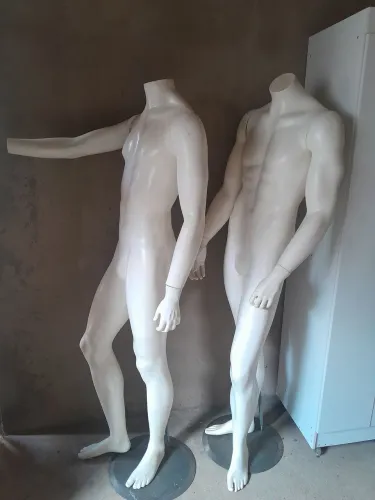 Manequins 150 unidade.