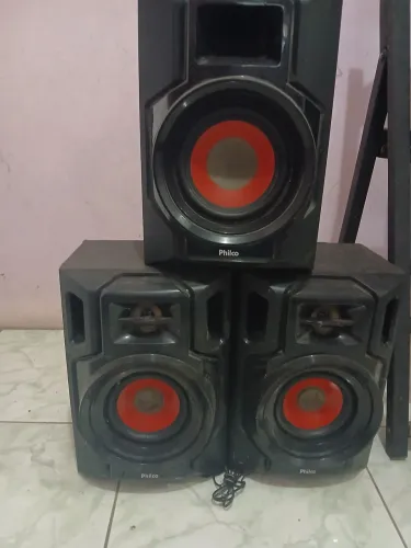 Caixas da philco 60 reais pra vender logo
