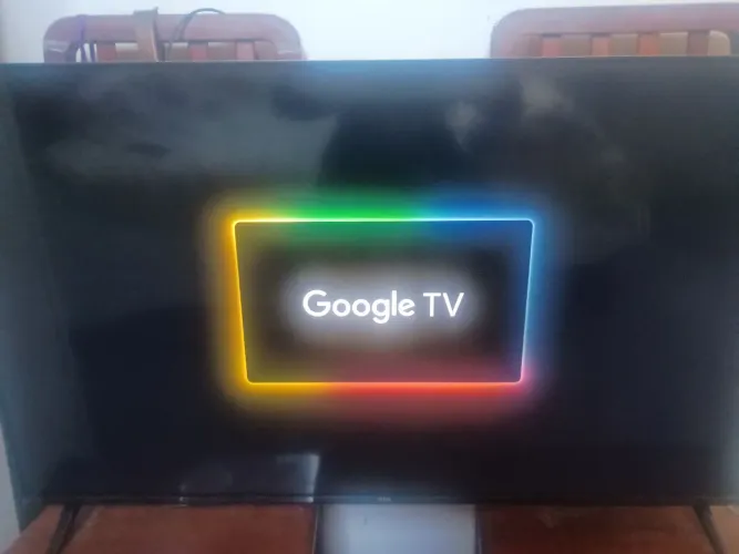 Vendo tv de 43 com 3 meses de uso