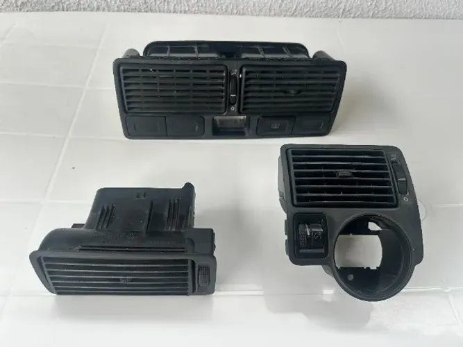 Kit de difusores de ar originais Volkswagen Golf Sapão