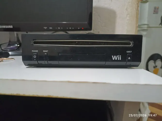 Nintendo Wii desbloqueado para sair rápido.