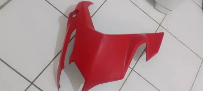 Carenagem da Adv 150 vermelha