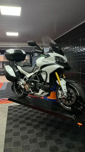 Vendo linda ducati