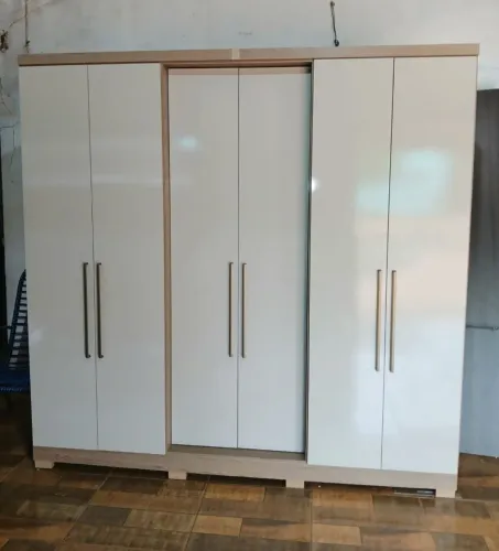 VENDO ESSE GUARDA ROUPA DE CASAL