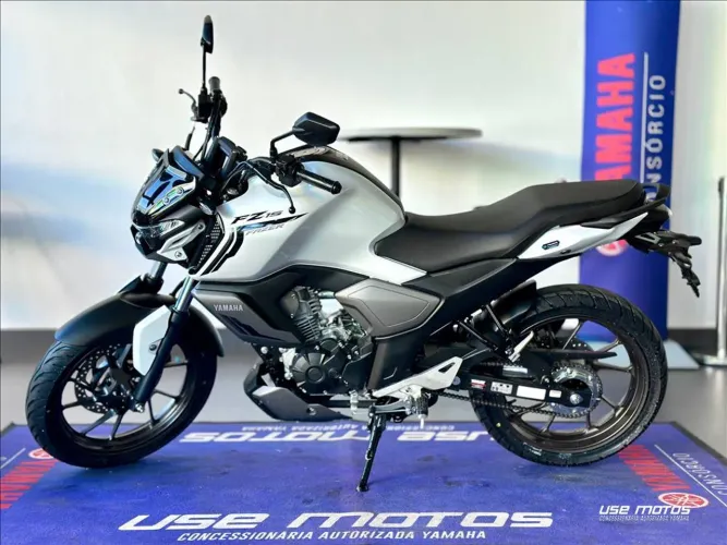 YAMAHA FAZER FZ15 CONNECTED ABS