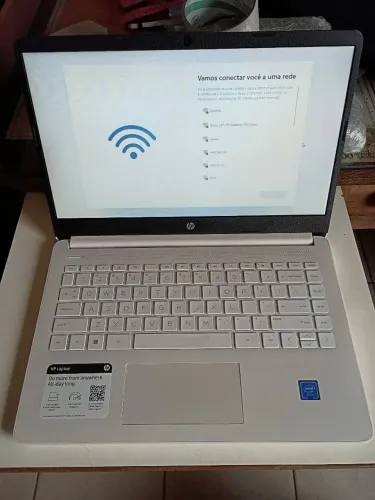 Notebook HP 14 Celeron 8gb 128gb novo