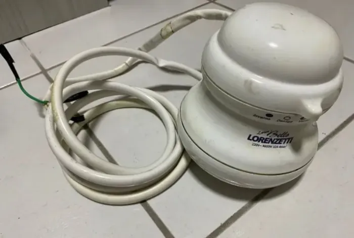 Chuveiro Lorenzetti Bello 220v - usado