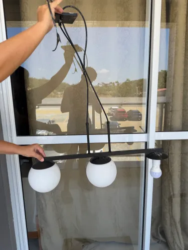 Lustre Pendente 3 Lâmpadas - Preto com Globos Brancos