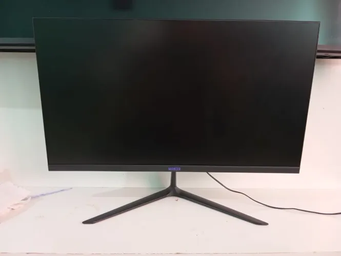 VENDO MONITOR 100 HZ