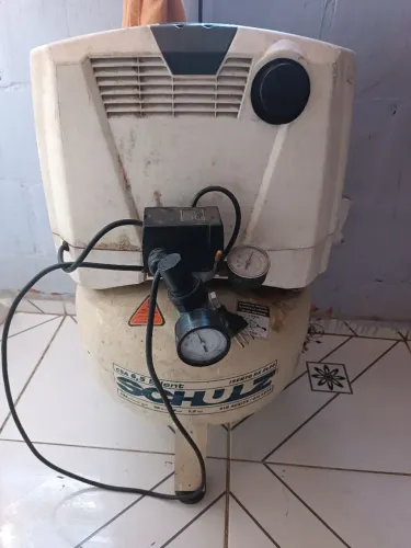 Compressor odontológico 30 litros SCHULZ