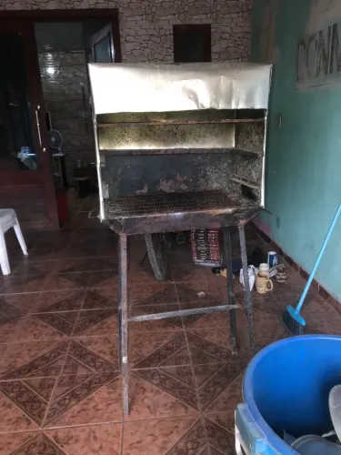 Churasqueira de segunda mão, de 250 até 200