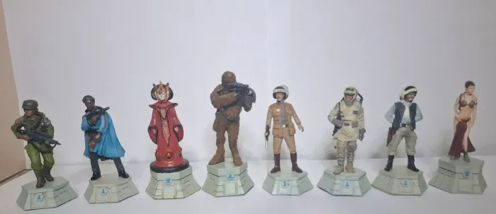 Peças de Xadrez temáticas de Star Wars (Bonecos colecionáveis). Venda por lote ou unidade