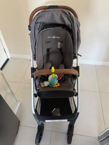 Carrinho de bebê Primo Passi Icon