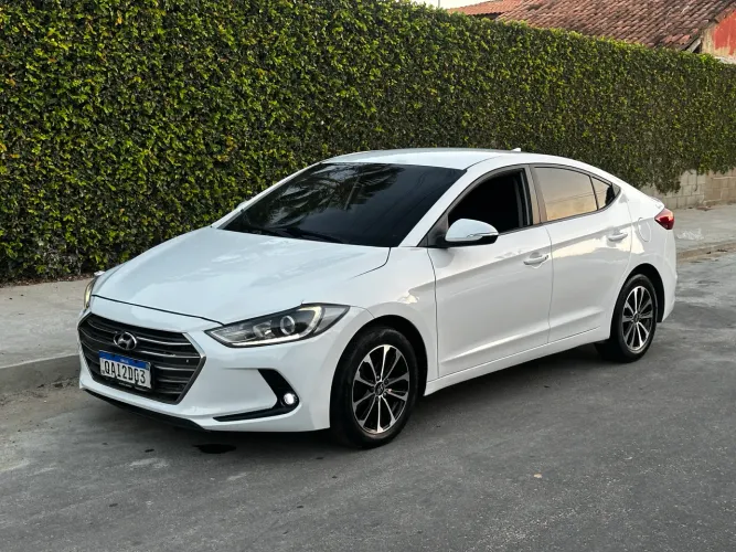 Hyundai Elantra Special Edit. 2.0 16V Flex Aut. 2017