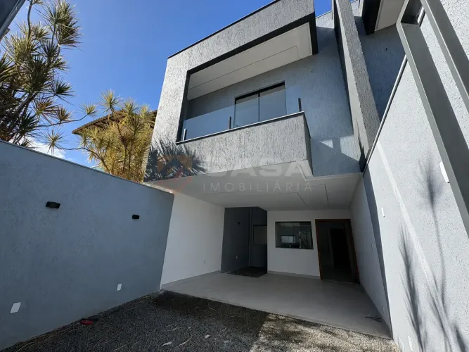 Casa com 3 quartos, 1 suíte, 3 vagas Oportunidade Real | Casa Alto Padrão por R$ 799 Mil