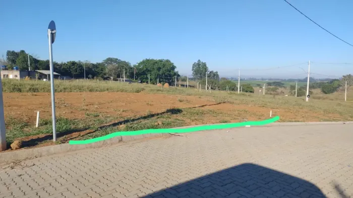 Terrenos à venda