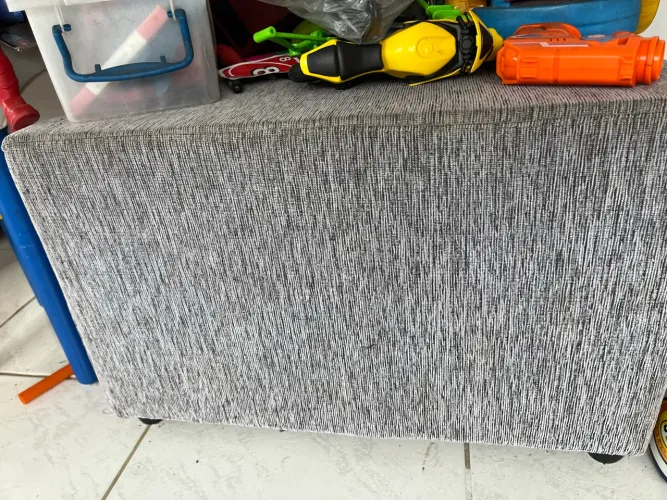 Vende - se SOFÁ COM CENTRO