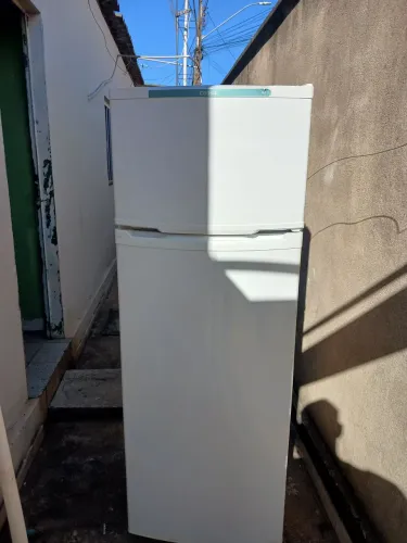 Geladeira consul 340 litros conservada 