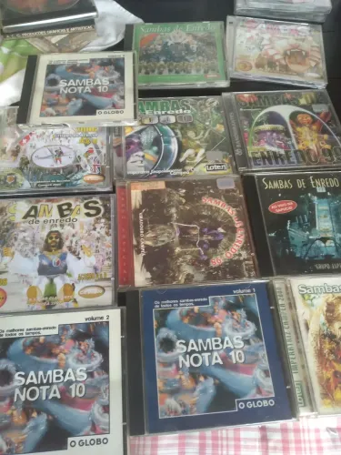 Lote com 150 cds originais