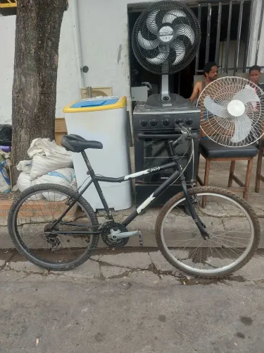 Vendo uma bicicleta 