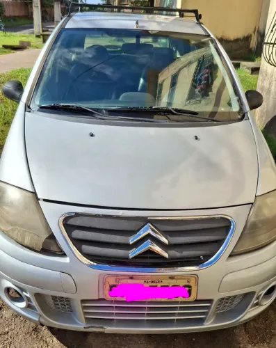 Citroen C3 GLX 1.4/ GLX Sonora 1.4 Flex 8V 5P 2012