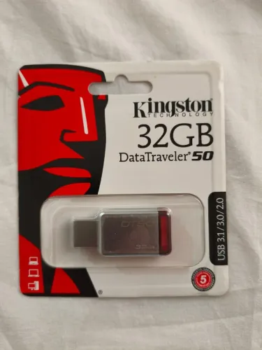 Pen Drive Kingston 32GB  Novo (no blister)