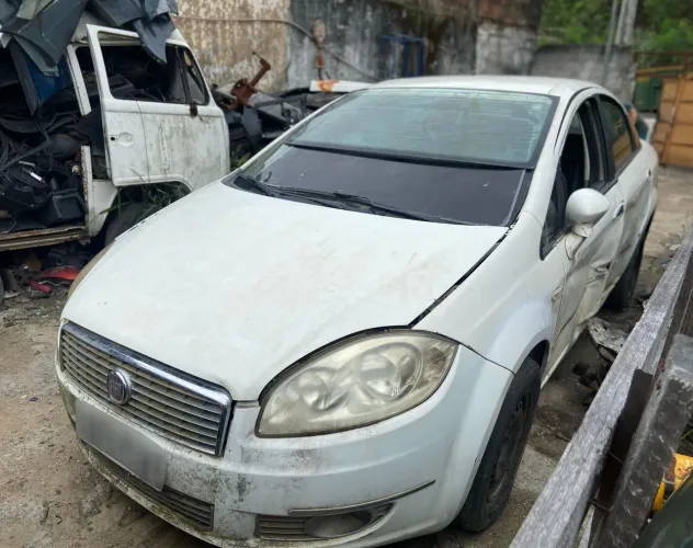 Vendo peças de Linea HLX 1.8 E-tork 2011