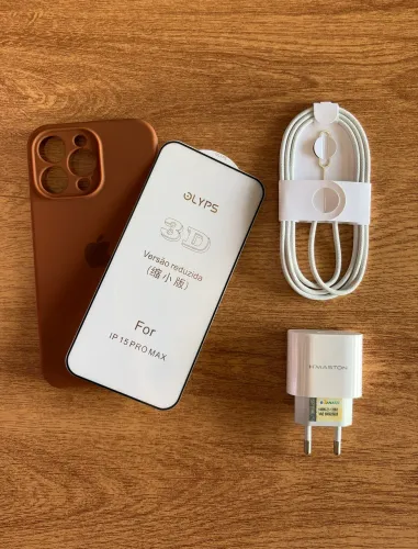 Kit Capinha case Película 3D e Cabo e Fonte 30w Premium IPhone 15/16/17