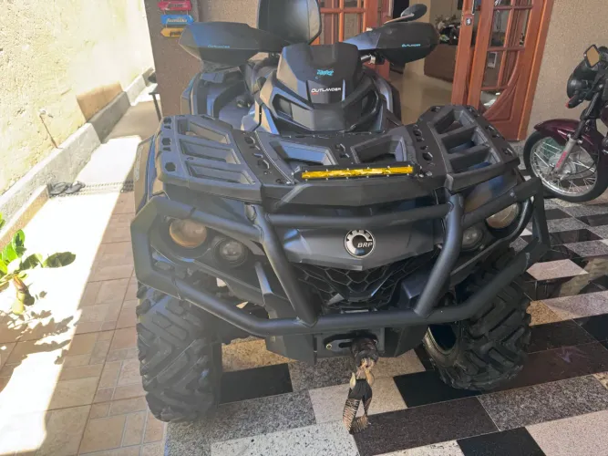 Can Am outlander 650 Max xt