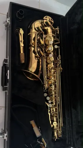 Vendo saxofone alto