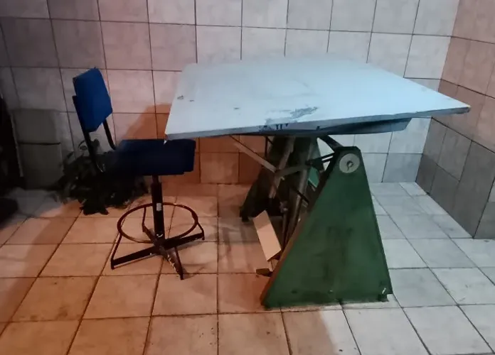 Mesa De Desenho Hidráulica Archimedes - Excelente Estado (Preço Oportunidade) Desapego de
