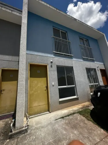 VENDO CASA DUPLEX NOVA - Cond. Fechado - TRES RIOS/RJ