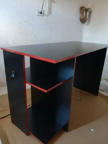 Mesa de computador gamer na promoção 