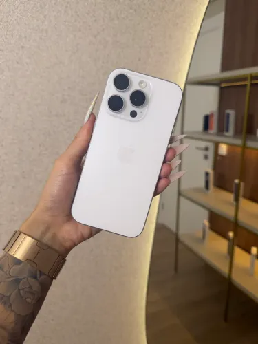 iPhone 16 Pro Titânio Branco IMPECÁVEL 