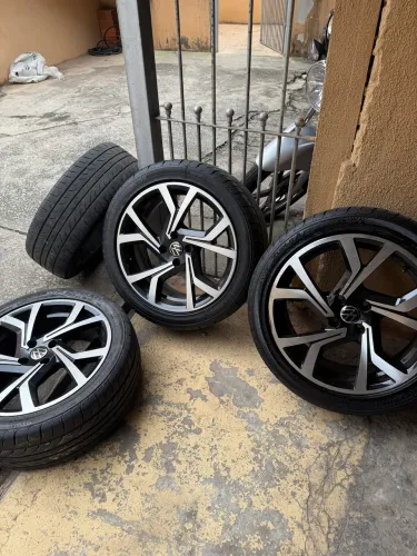 Rodas aro 17 4 furos polo GTS