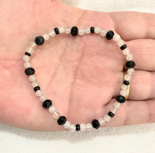 Vende-se Pulseira de Ágata Rosa e Preta.