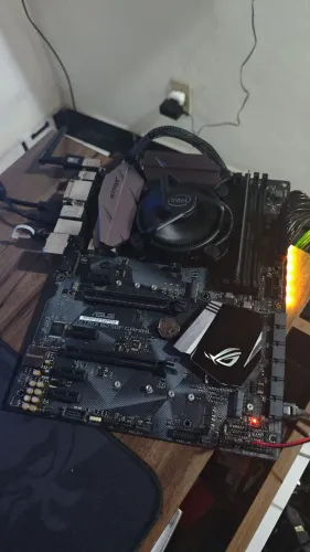 KIT Intel I7 7700 + B250F Asus Rog Strix