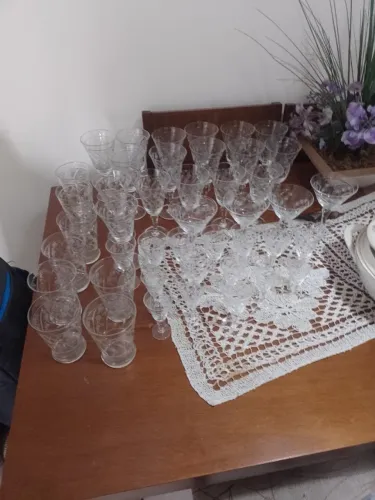 Jogo de copos de cristal antigo