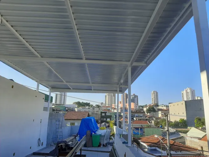 Ajudante freelancer para obra telhado