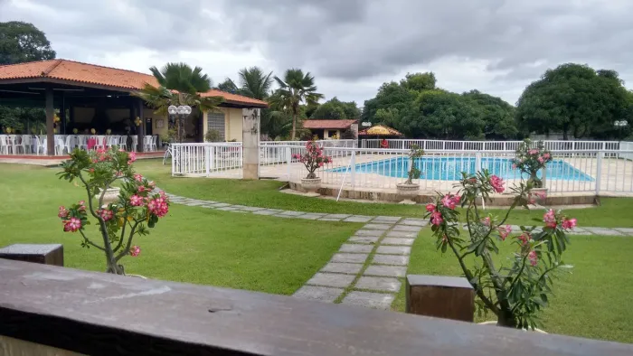Linda propriedade, com total infraestrutura para moradia e/ou aluguel para eventos.