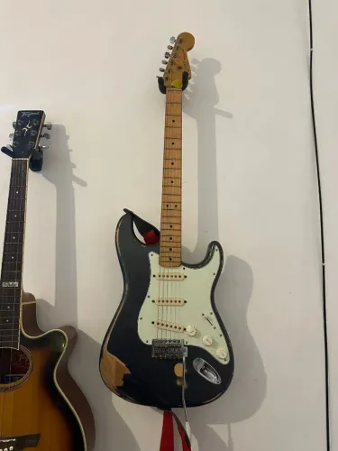 Fender Stratocaster Standard México Relic com captadores fender noiseless
